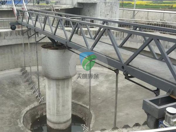 中心傳動刮泥機(jī)