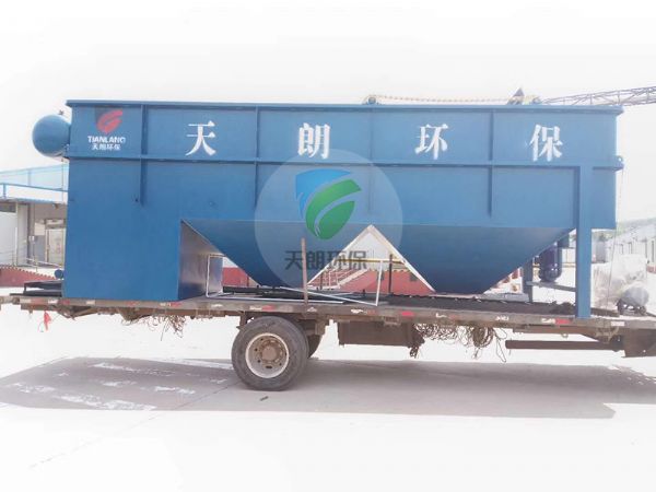 濰坊市新潤食品有限公司氣浮沉淀一體機設(shè)備使用現(xiàn)場